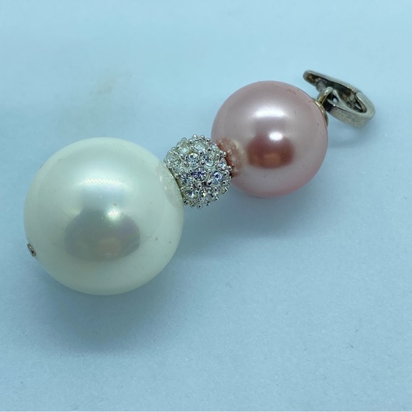 White and Mauve Shell Pearl Rhinestone Pendant Silver Enhancer     1 3/4… - Picture 3 of 6